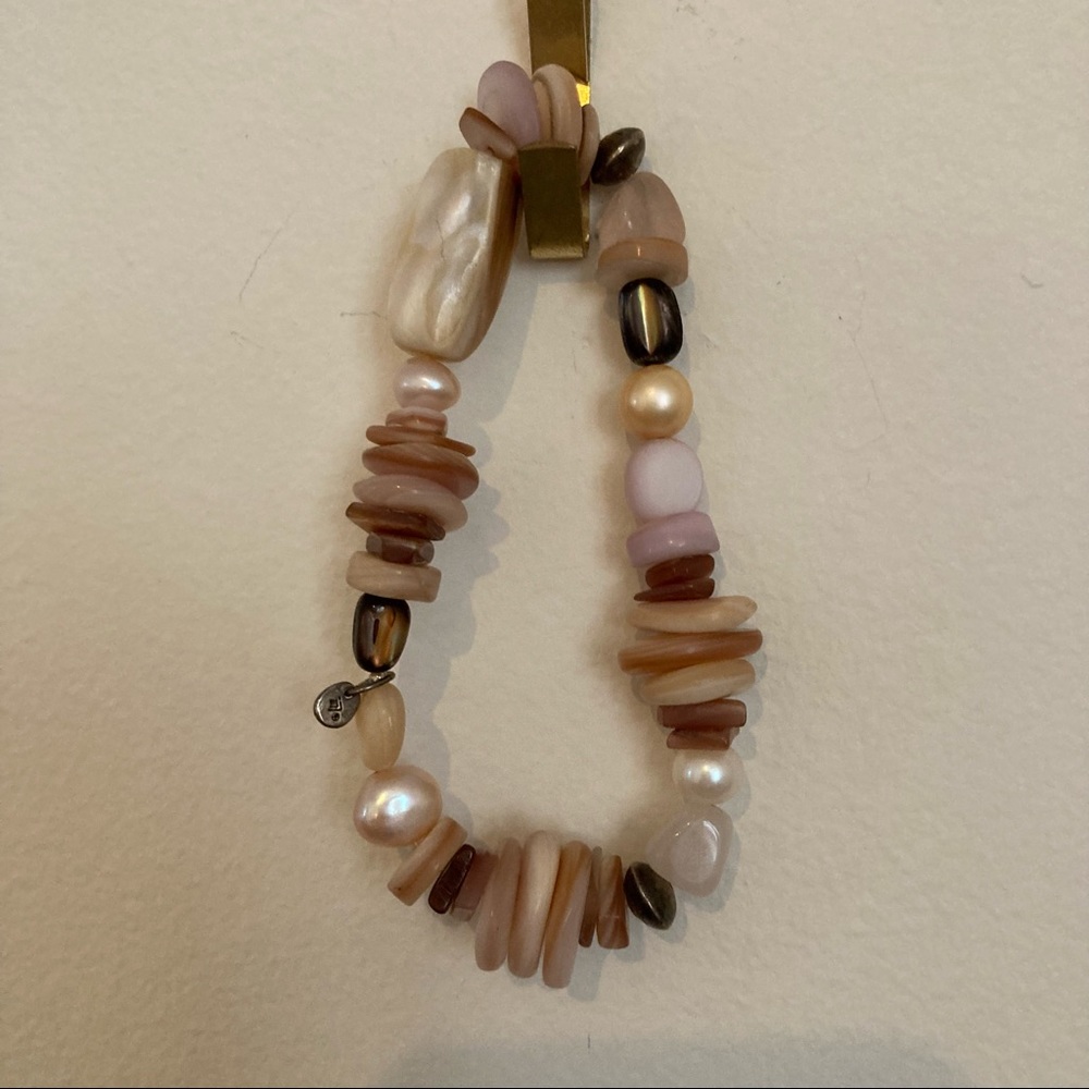 Neutral Silpada stretchy bracelet